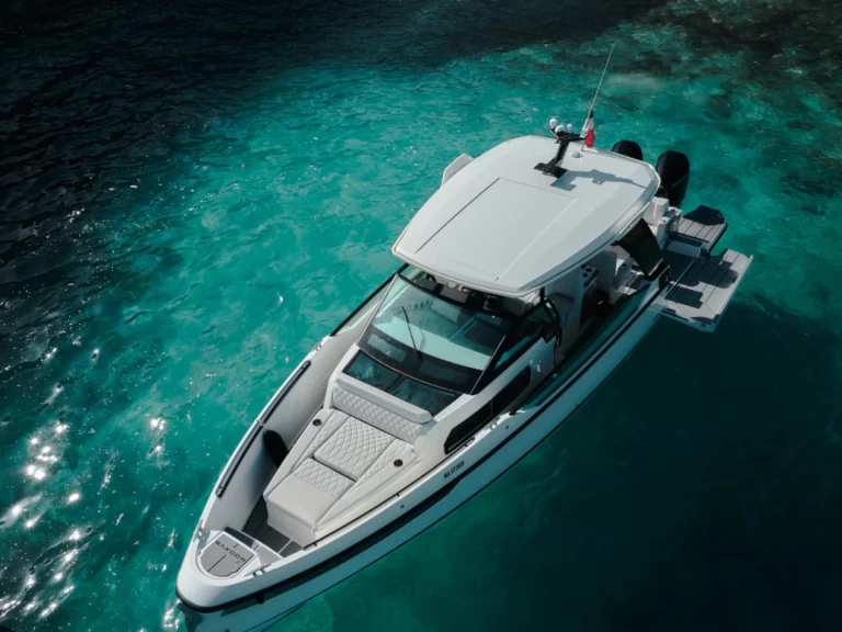 Barca a motore a noleggio a Golfe-Juan al miglior prezzo