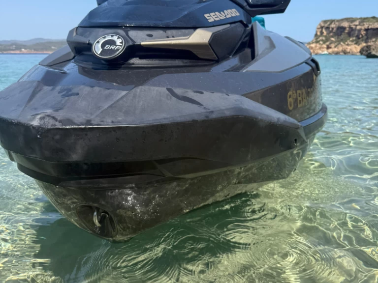 Noleggio a Santa Eulària des Riu – Sea-Doo GTX 300 su SamBoat