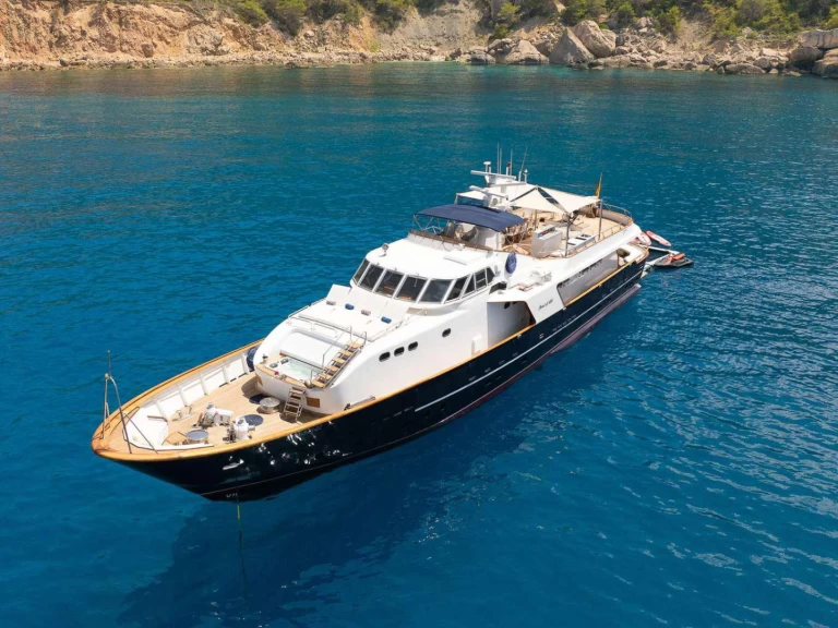 Noleggiare una CRN Ancona 34m a Ibiza Town