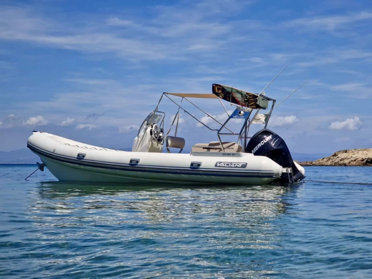 Noleggio a Hyères – Valiant Valiant 685 Classic Hypalon su SamBoat