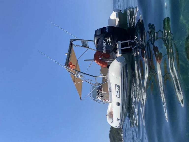 Noleggio barche Hyères economico Valiant 685 Classic Hypalon