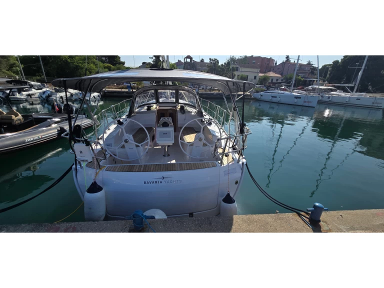 Bavaria Cruiser 37 da affittare a  Zara