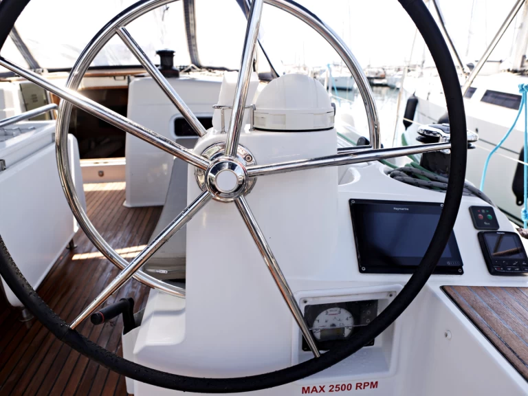 Jeanneau Sun Odyssey 519 da affittare a  Punat