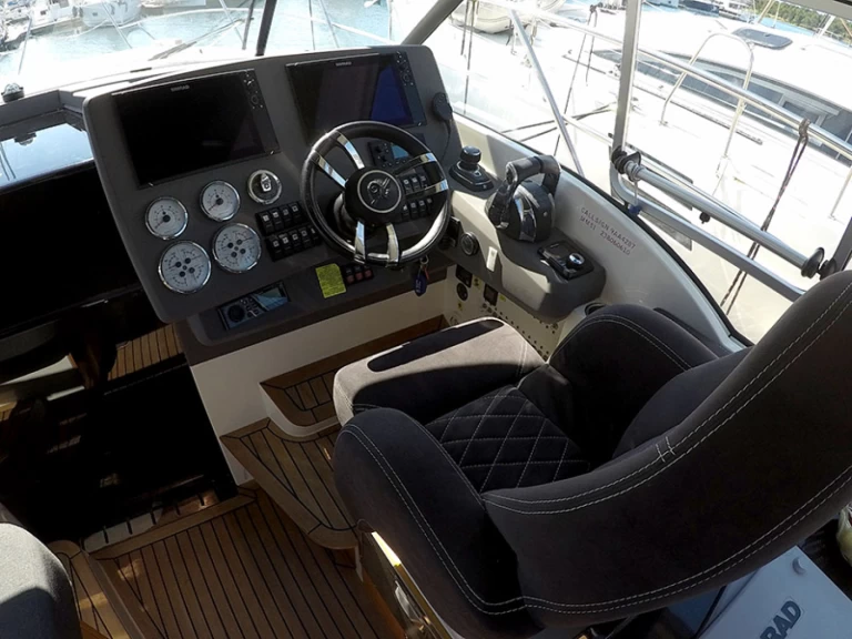 Noleggio barche Sebenico economico Marex 360 CC