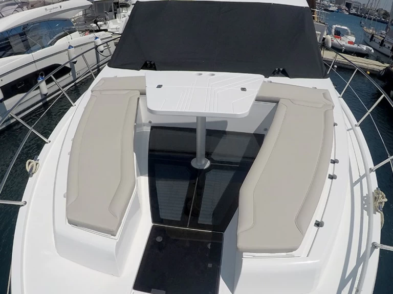 Noleggio Barca a motore con o senza skipper Galeon a Sebenico
