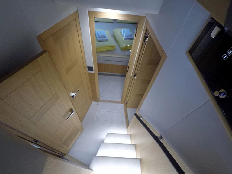 Galeon Galeon 480 Fly da affittare a  Sebenico