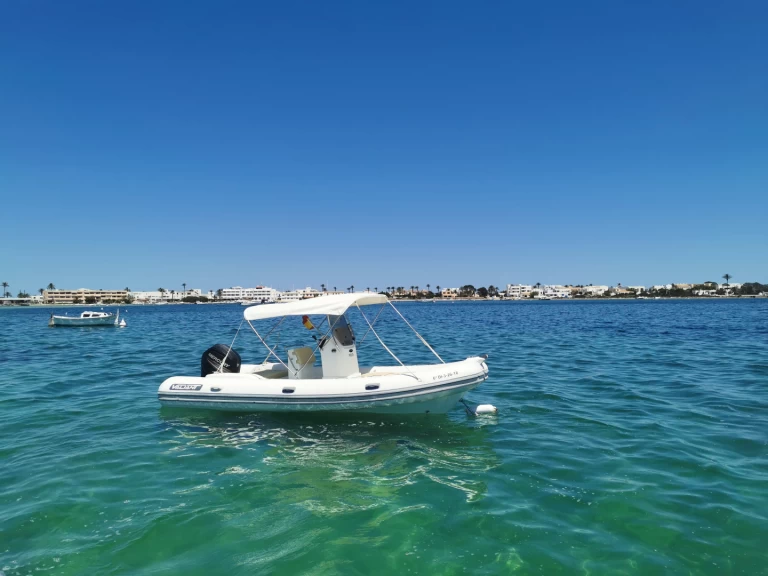 Noleggio a La Savina – Valiant DR 600 su SamBoat