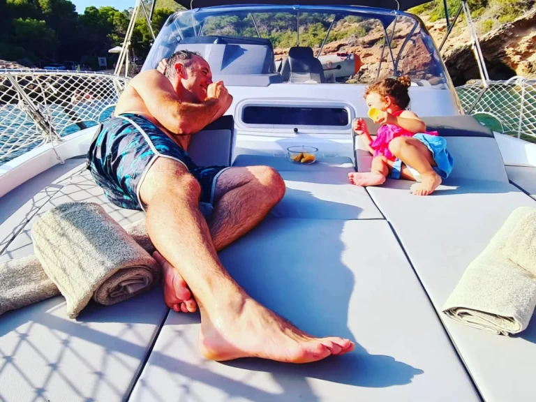 Noleggio Barca a motore Jeanneau con patente nautica