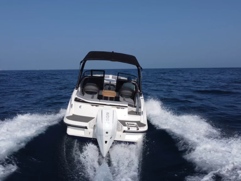 Noleggio Barca a motore a Puerto Banús – Bayliner bayliner v20