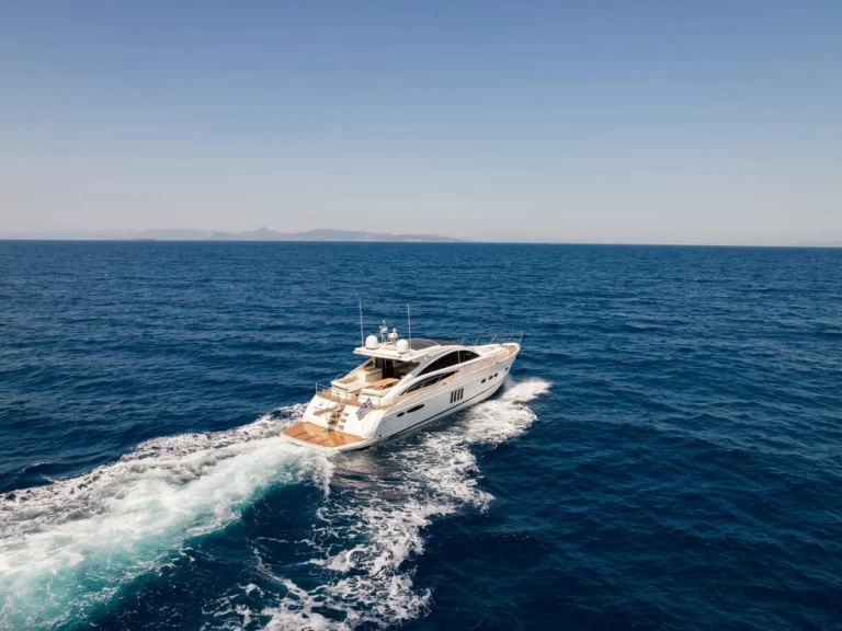 Noleggio barche Princess Princess V65 a Beşiktaş su Samboat