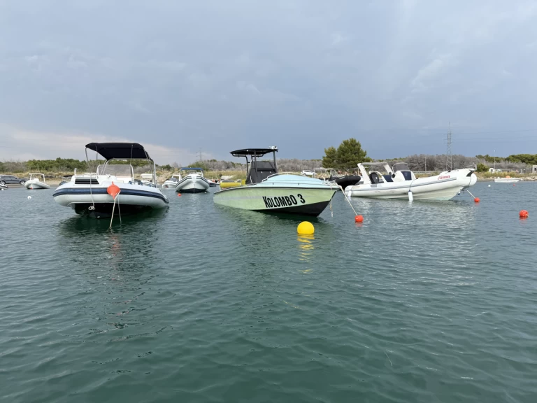 Noleggio Barca a motore Scarab con patente nautica