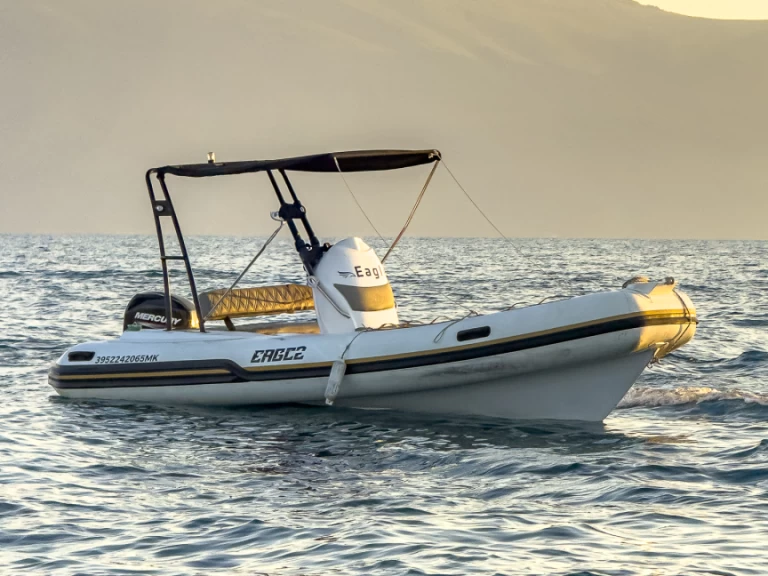 Noleggio Gommone Eagle con patente nautica