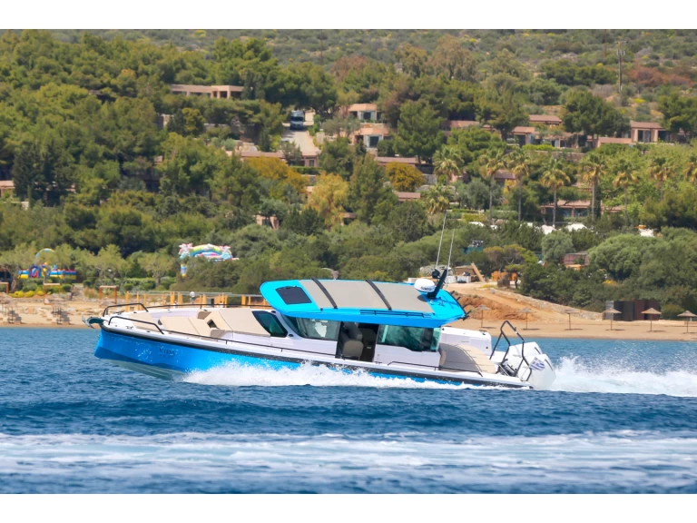 Noleggio barche Axopar Axopar 37 XC Cross Cabin a Lávrio su Samboat