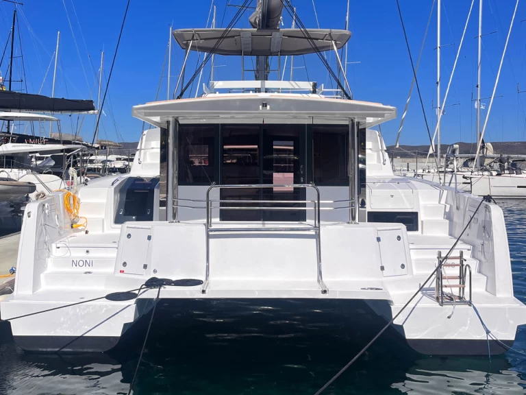 Noleggiare una Bali Catamarans Bali 4.6 (owner's version) a Lávrio