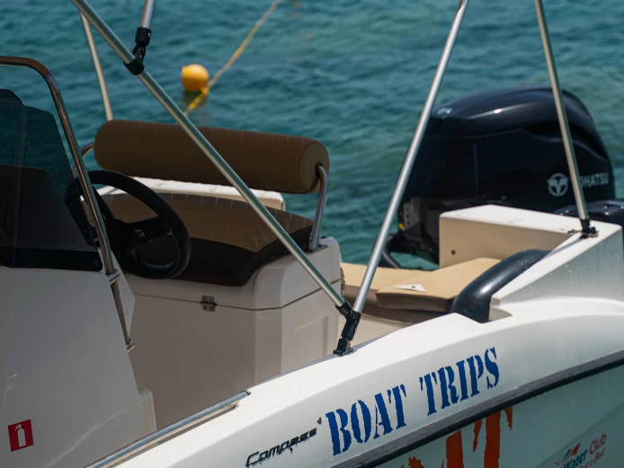 Noleggio Barca a motore Compass con patente nautica