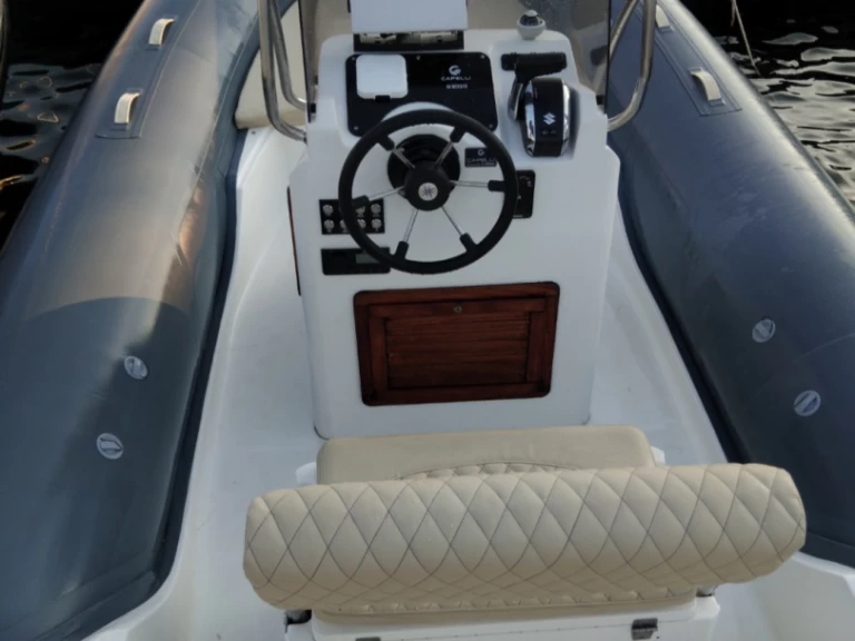Noleggio Gommone con o senza skipper Capelli a Porto-Vecchio