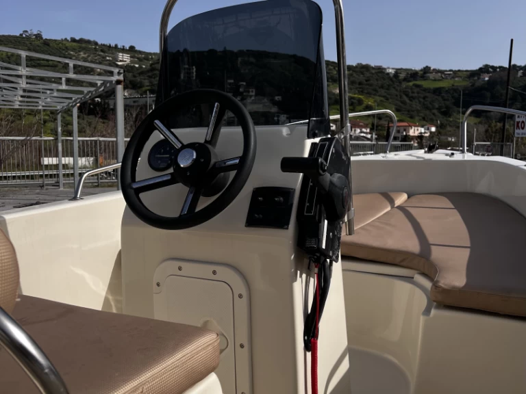 Noleggio barche BRS BRS500 a Káto Goúves su Samboat