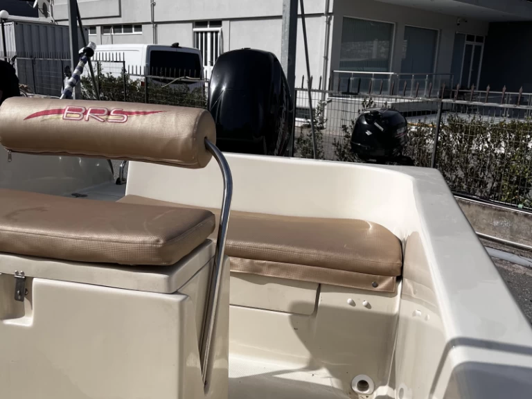 Noleggio Barca a motore BRS con patente nautica