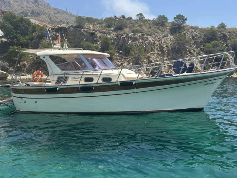 Noleggio a Altea – Fratelli Aprea Sorrento 32 Semi Cabinato su SamBoat