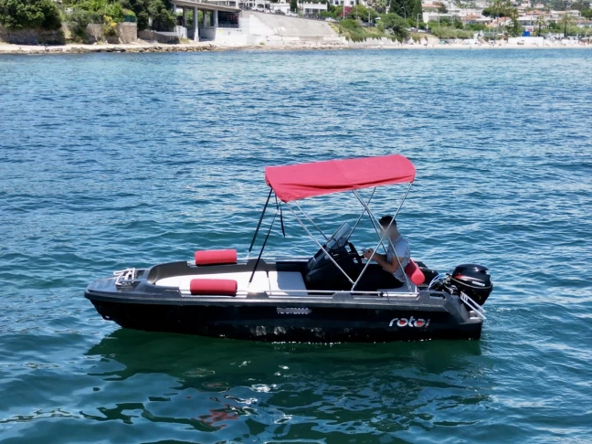Barca a motore a noleggio a Golfe-Juan al miglior prezzo
