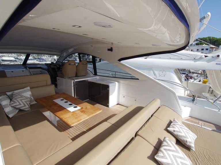 Yacht di lusso a noleggio a Dénia al miglior prezzo