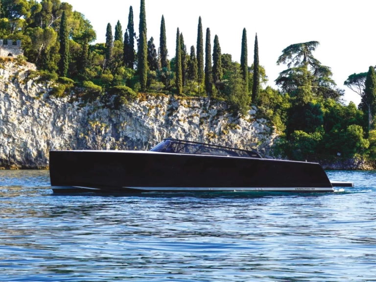 Noleggio Barca a motore con o senza skipper Fjord a Vieux Port de Cannes