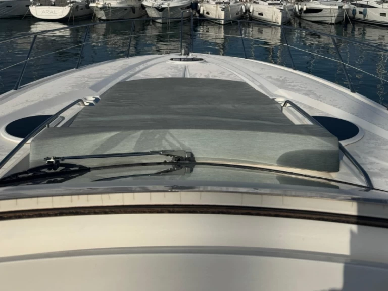 Noleggio Barca a motore a Spagna – Sunseeker Portofino 53