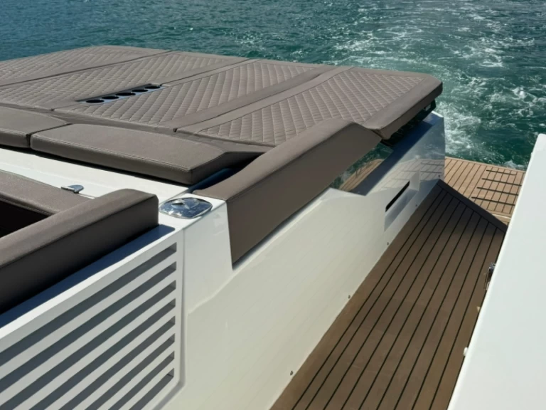 Noleggio Barca a motore DEANTONIO YACHTS con patente nautica