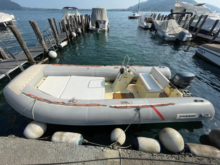 Gommone a noleggio a Predore al miglior prezzo