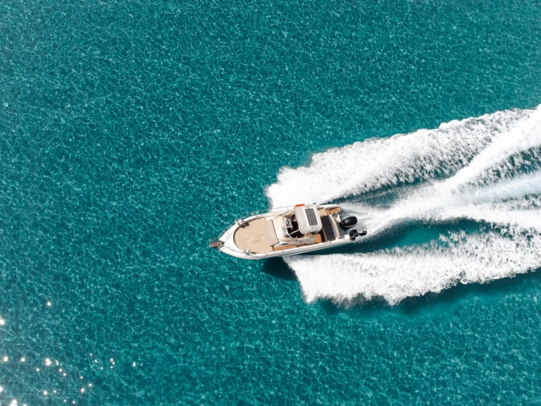Poseidon Sundeck 755 da affittare a  Alikanás