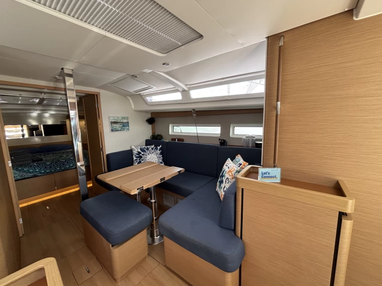 Jeanneau Sun Odyssey 440 da affittare a  Playa Sardinera
