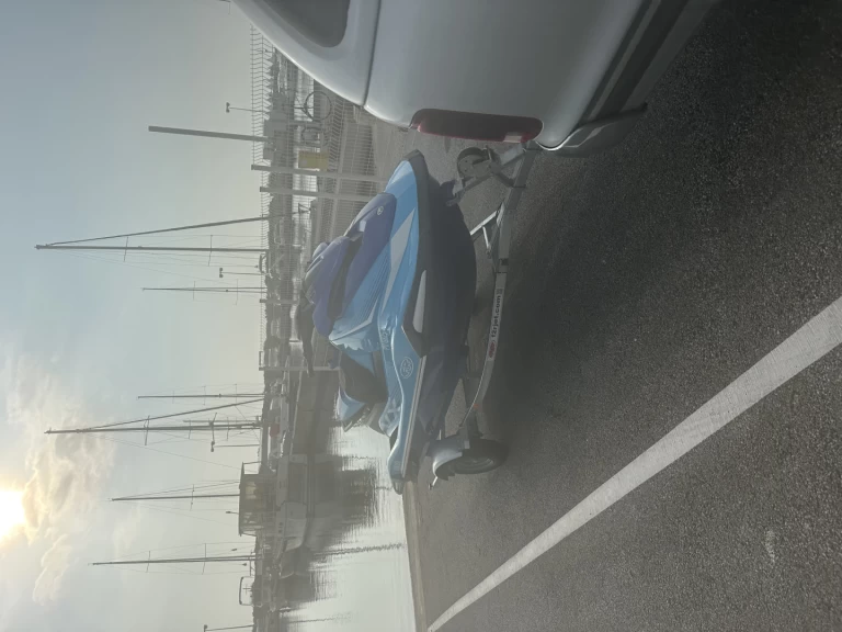 Noleggiare una Yamaha VX DeLuxe a Saint-Cyprien