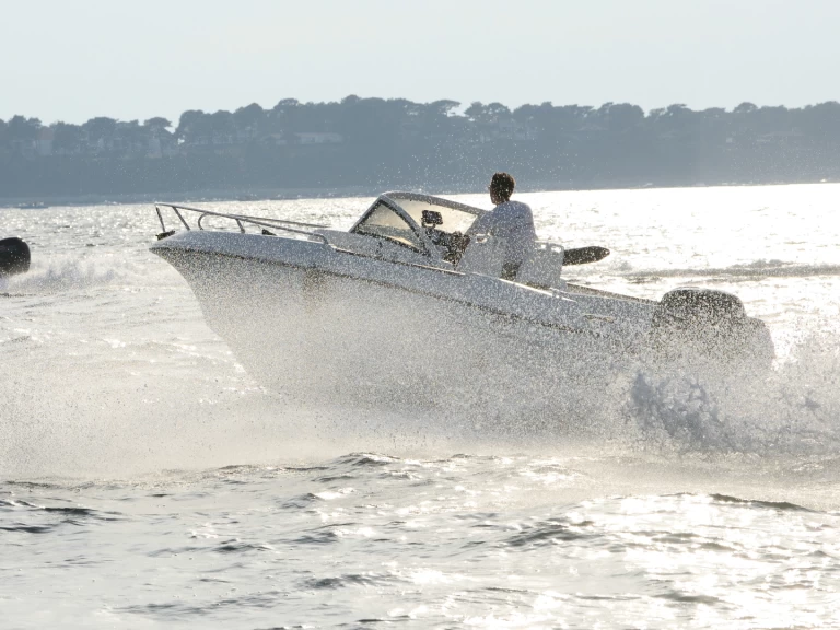 Barca a motore a noleggio a Arcachon al miglior prezzo