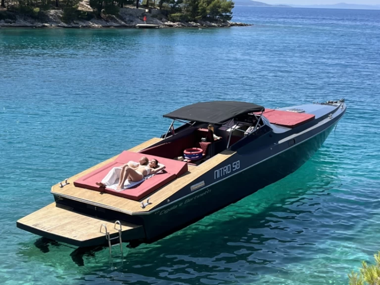 Noleggio Barca a motore a Lesina (Hvar) – Cigala e bertinetti Nitro 50