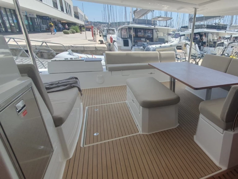 Noleggio Catamarano con o senza skipper Fountaine Pajot a Seget Donji