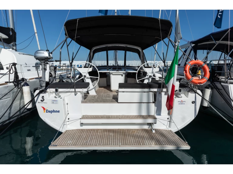 Barca a vela a noleggio a Capo d'Orlando al miglior prezzo