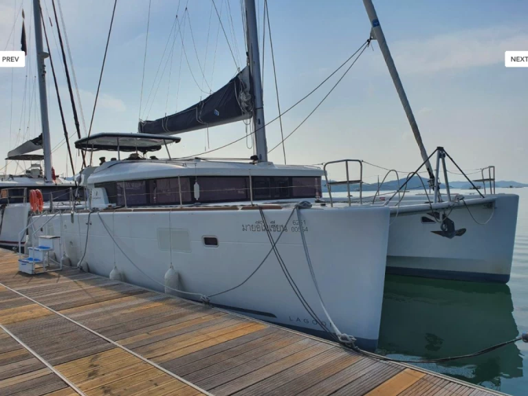 Catamarano a noleggio a Mai Khao al miglior prezzo