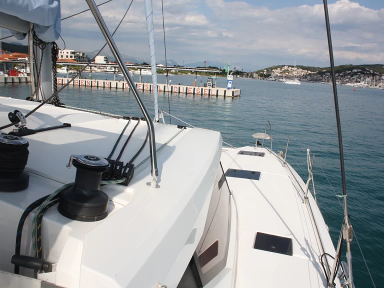 Noleggio Catamarano a Seget Donji – Fountaine Pajot Astrea 42