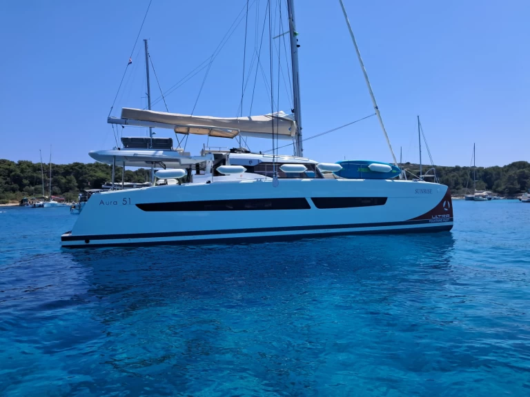 Noleggiare una Fountaine Pajot Aura 51 a Seget Donji