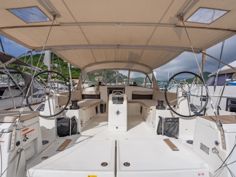 Noleggiare una Jeanneau Sun Odyssey 490 a Road Town
