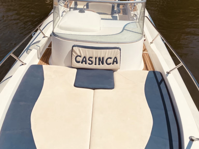 Noleggio a Saint-Tropez – Capelli Tempest 900 Cabine su SamBoat