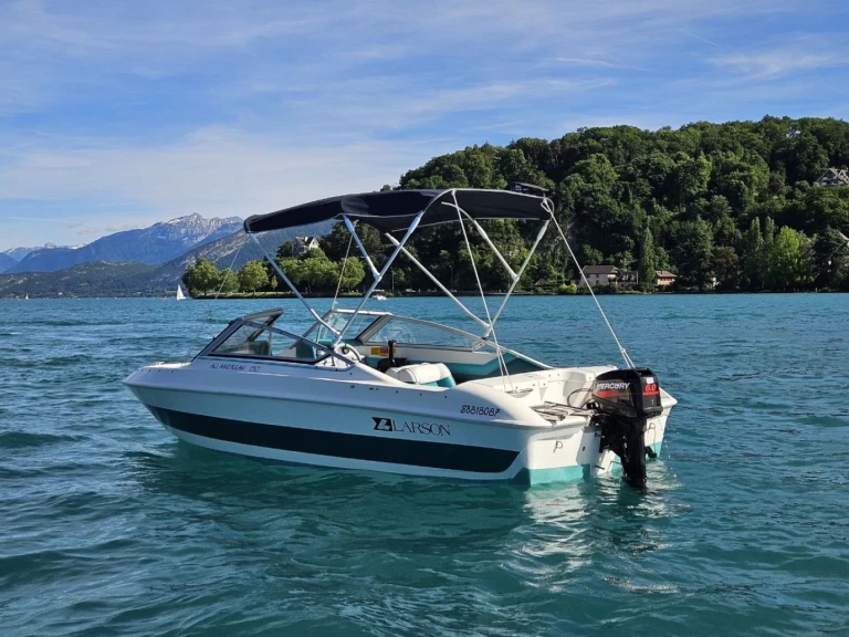 Noleggio barche Larson 150 a Annecy su Samboat