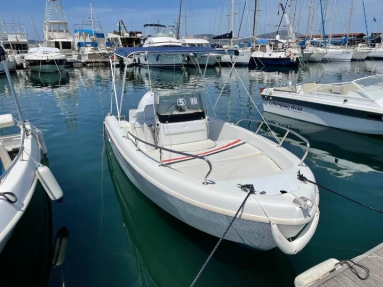 Noleggio Barca a motore Selva con patente nautica