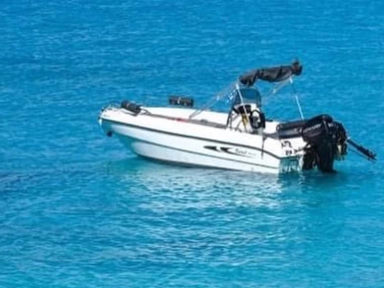 Noleggio Barca a motore a Gáïos – Karel Boat F30ELPT