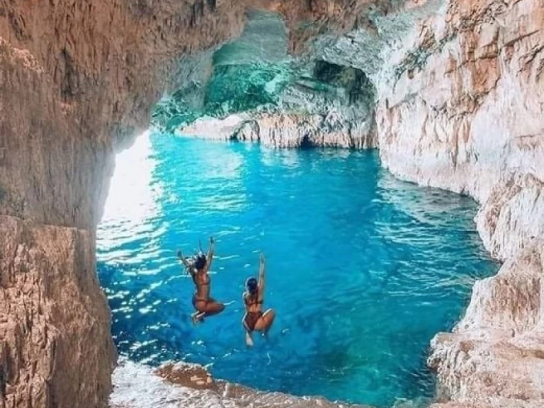 Noleggiare una Tullio-Abbate elite 35 a Marina Aliki