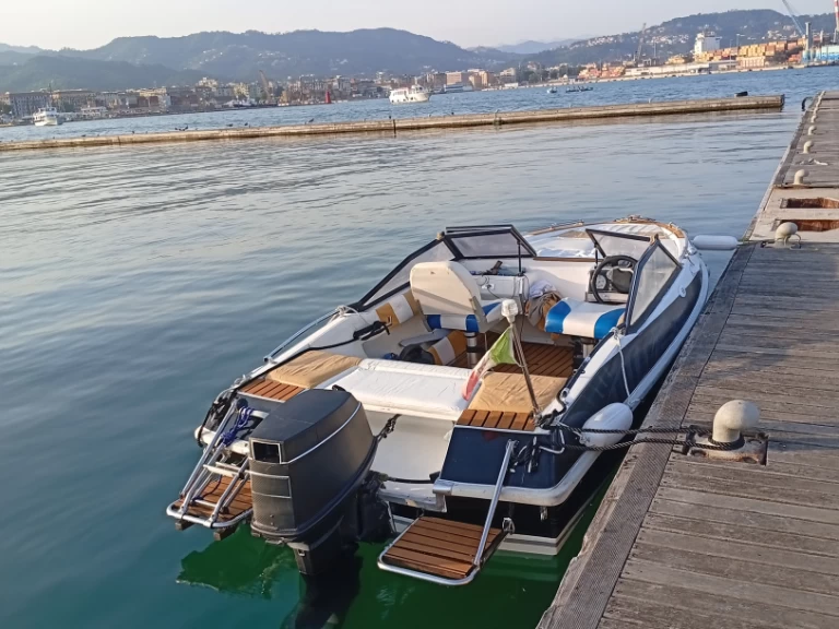 hellas pegasus + selva xrs 40 HP Pegasus da affittare a  Porto Mirabello