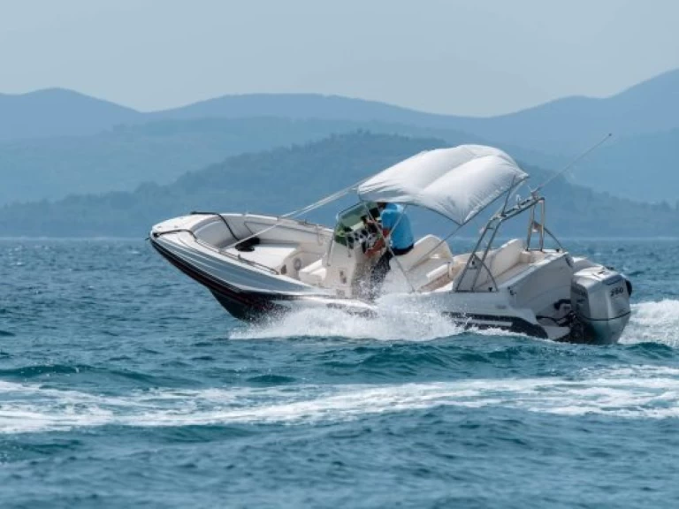 Noleggiare una Zar Zar 65 a Luka Sukošan