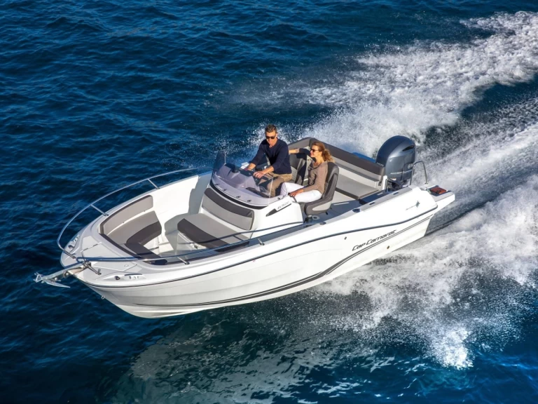 Jeanneau Cap Camarat 6.5 CC Serie 3 da affittare a  Lorient