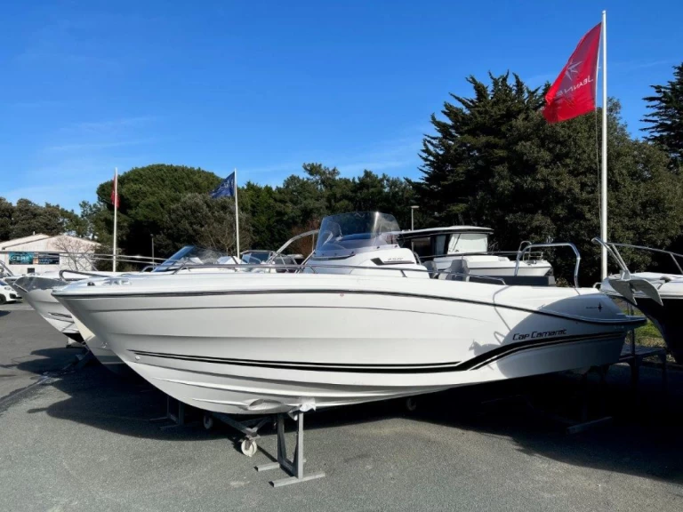 Noleggio Barca a motore con o senza skipper Jeanneau a La Flotte