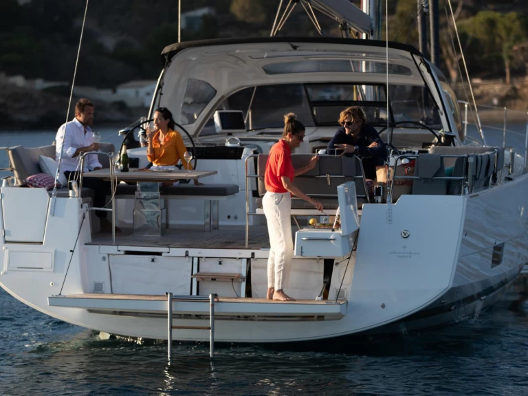 Noleggio Barca a vela Jeanneau con patente nautica